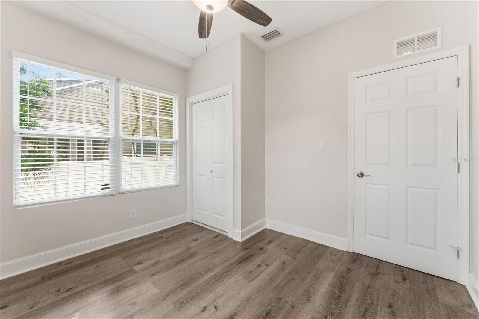 CENTRAL PARK BLKS 13 14 15 16 - Residential