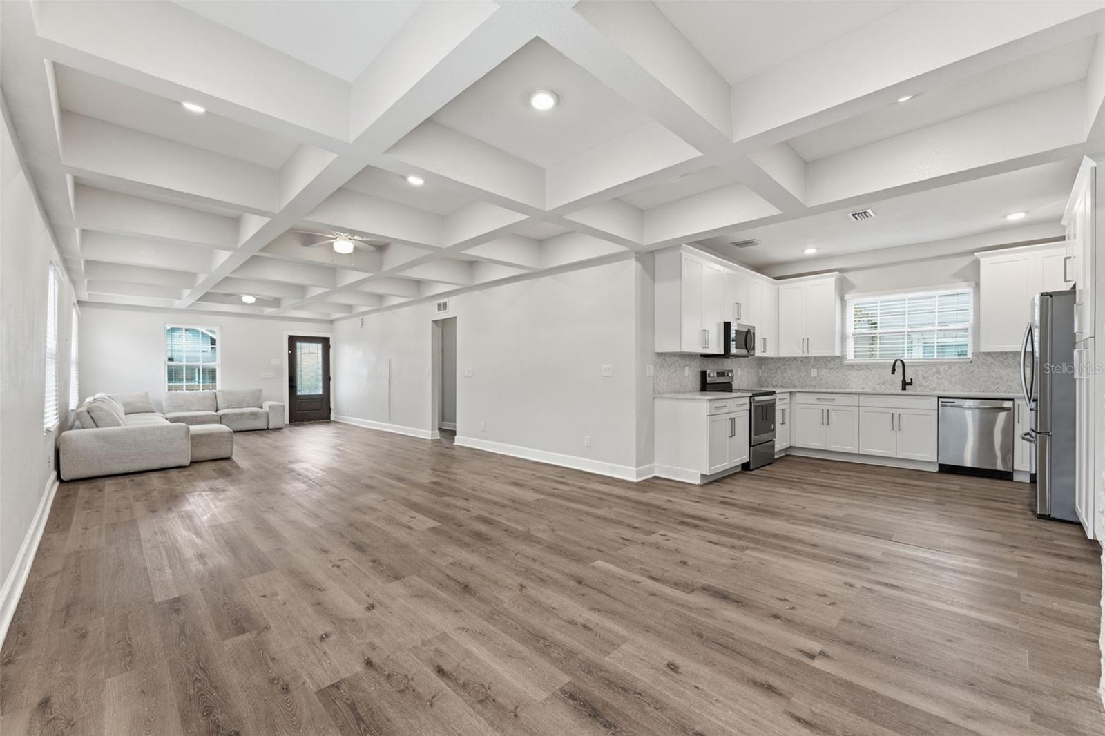 CENTRAL PARK BLKS 13 14 15 16 - Residential