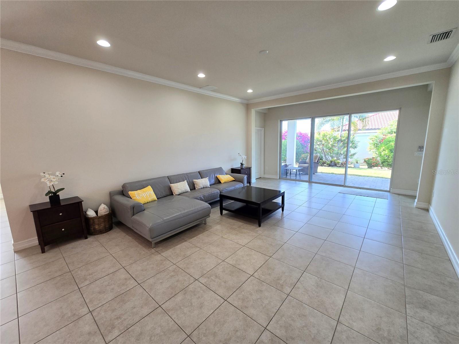 ARBOR GRANDE AT LAKEWOOD RANCH - Residential Lease