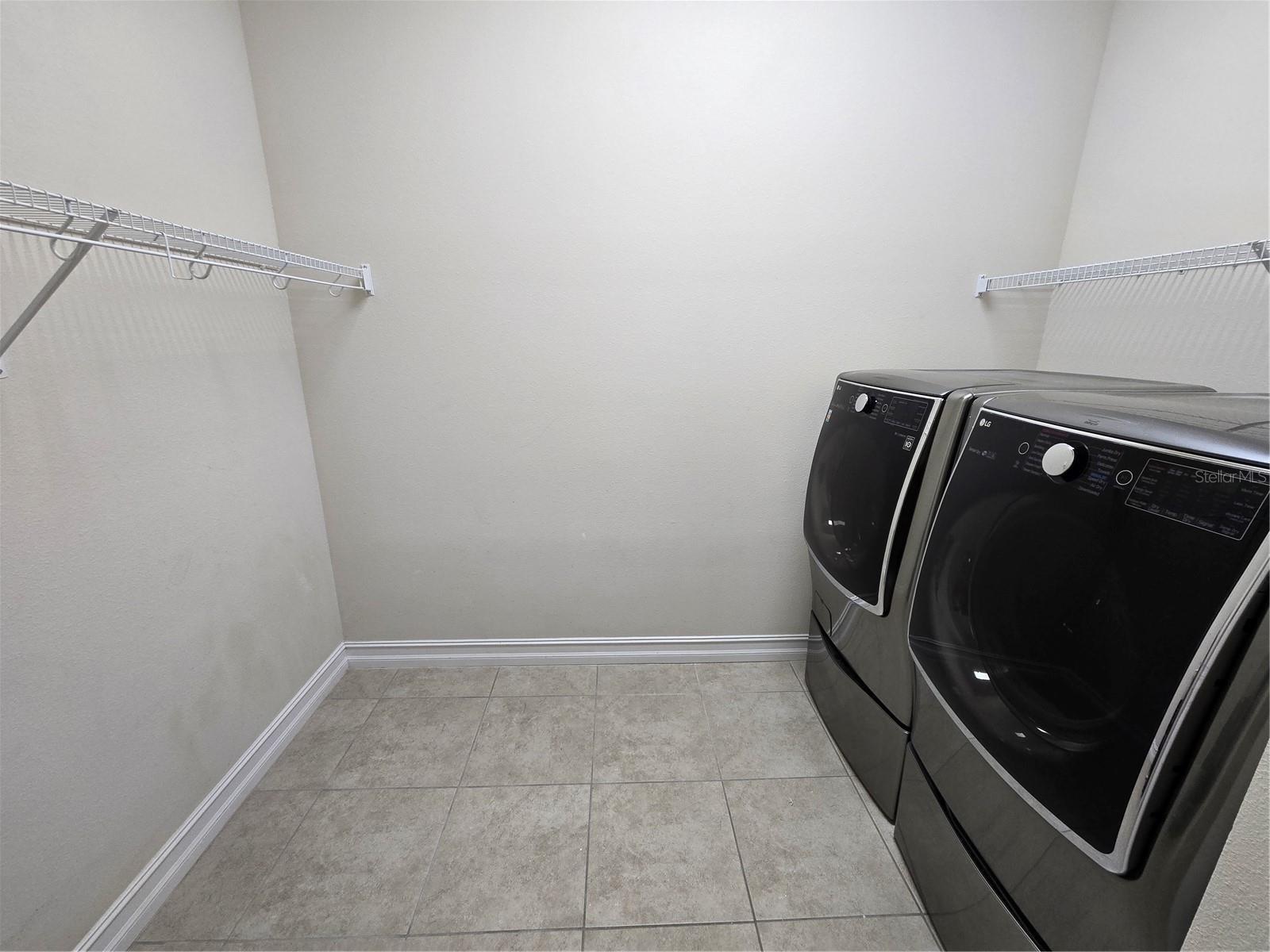 ARBOR GRANDE AT LAKEWOOD RANCH - Residential Lease