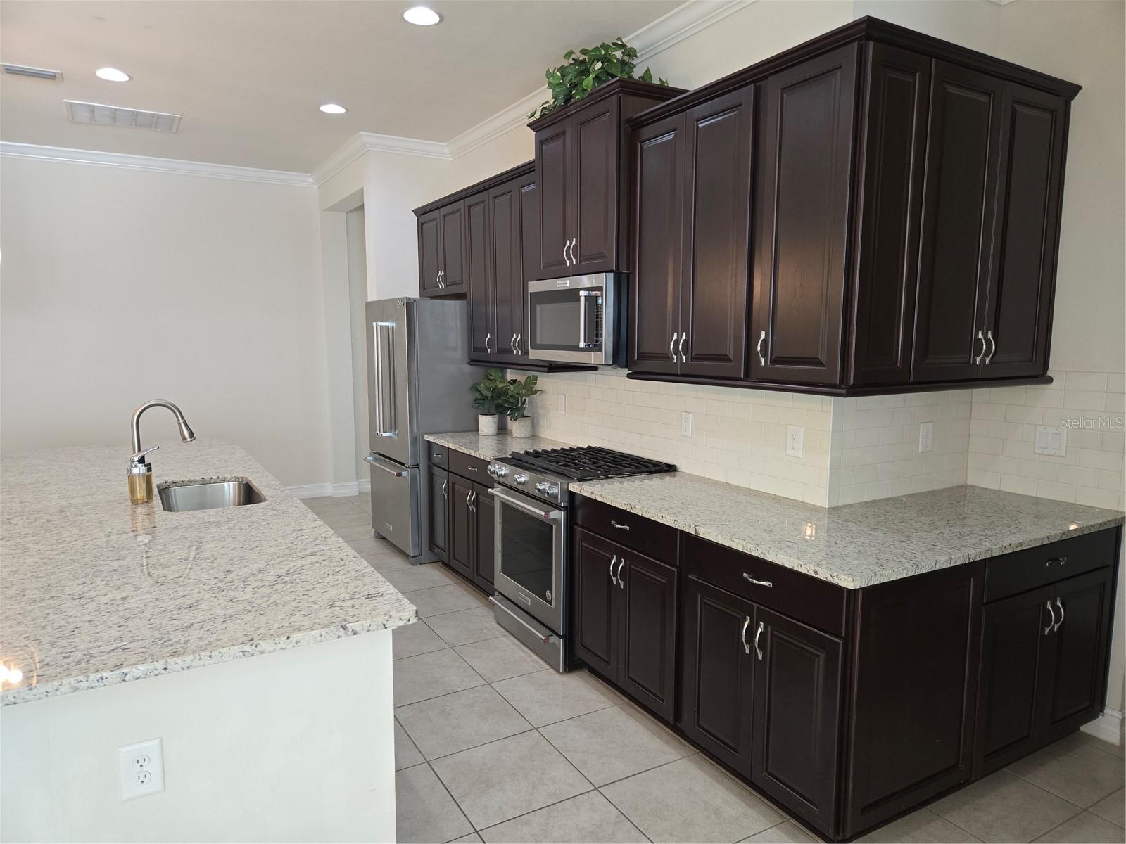 ARBOR GRANDE AT LAKEWOOD RANCH - Residential Lease