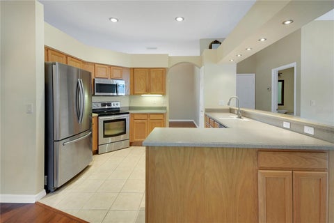 Tiny photo for 3715 Mulberry Grove Loop, Leesburg, FL 34748 (MLS # G5108469)