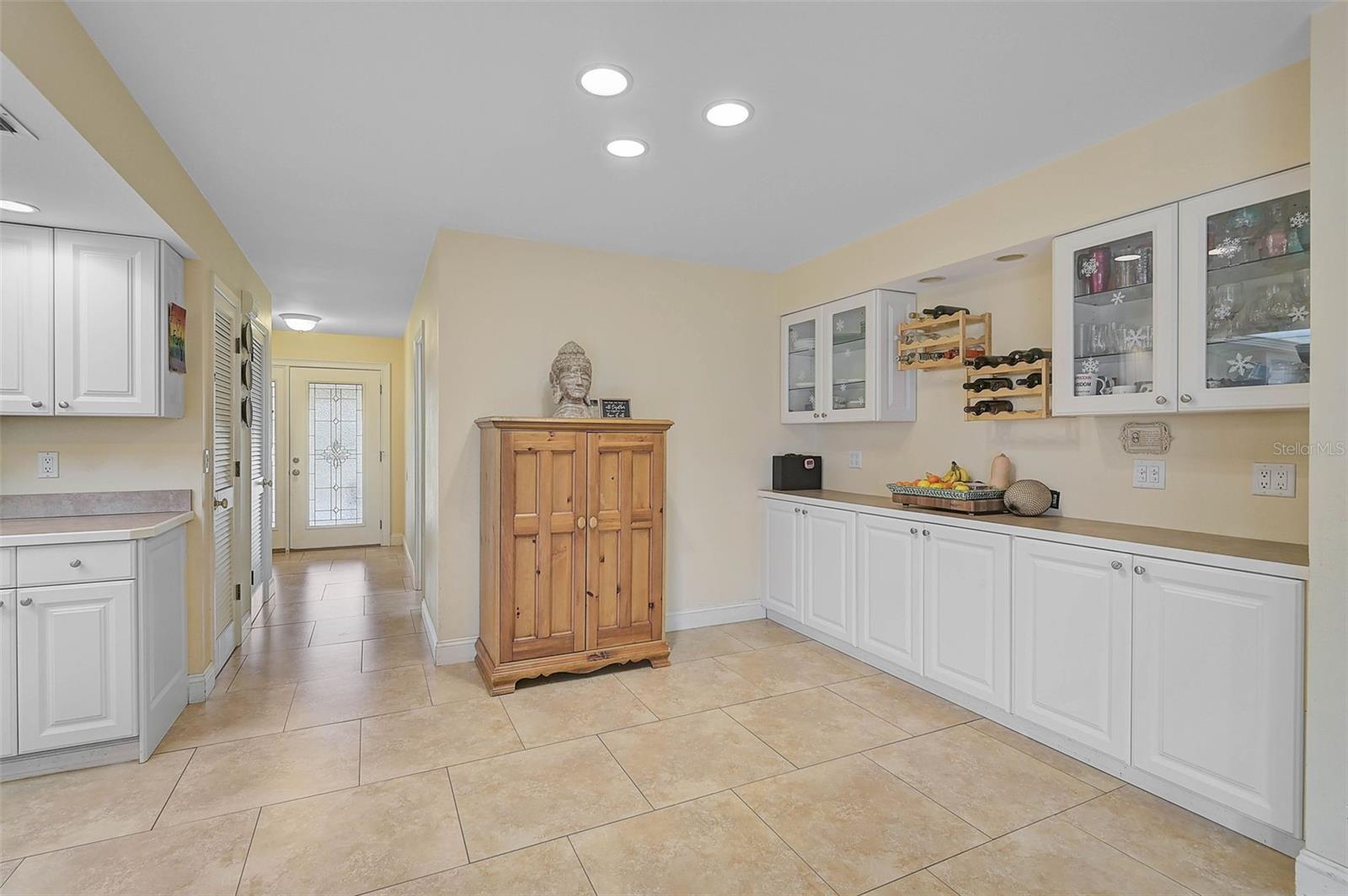 1212 WINDWARD DRIVE