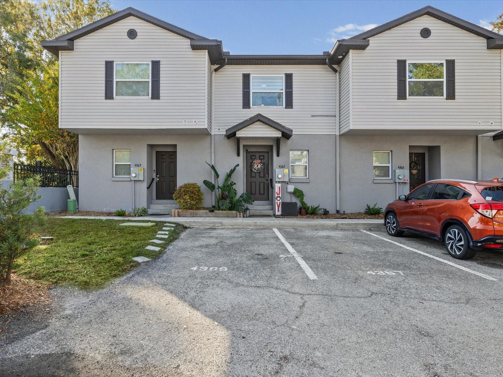 MANHATTAN-HUMPHREY TWNHMS U - Residential Lease