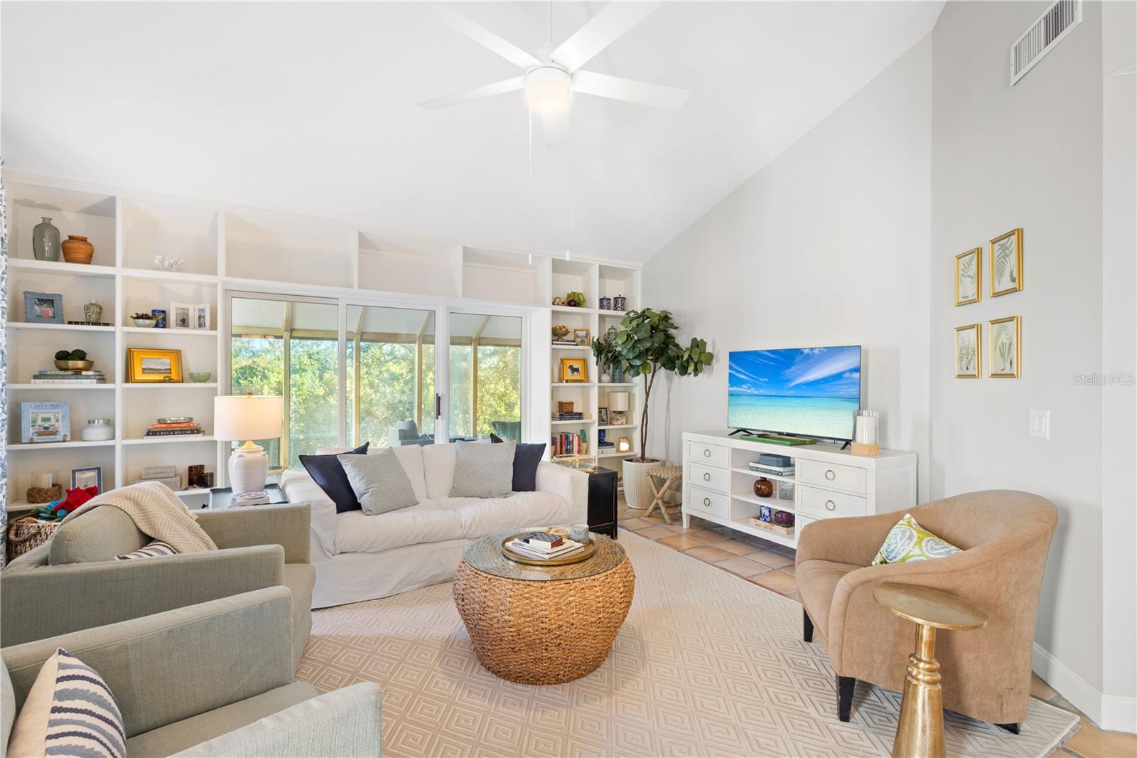 TIDY ISLAND PH III - Residential