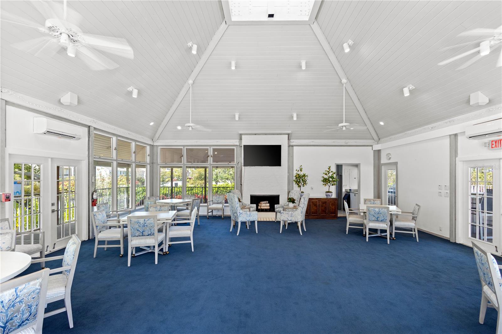 TIDY ISLAND PH III - Residential