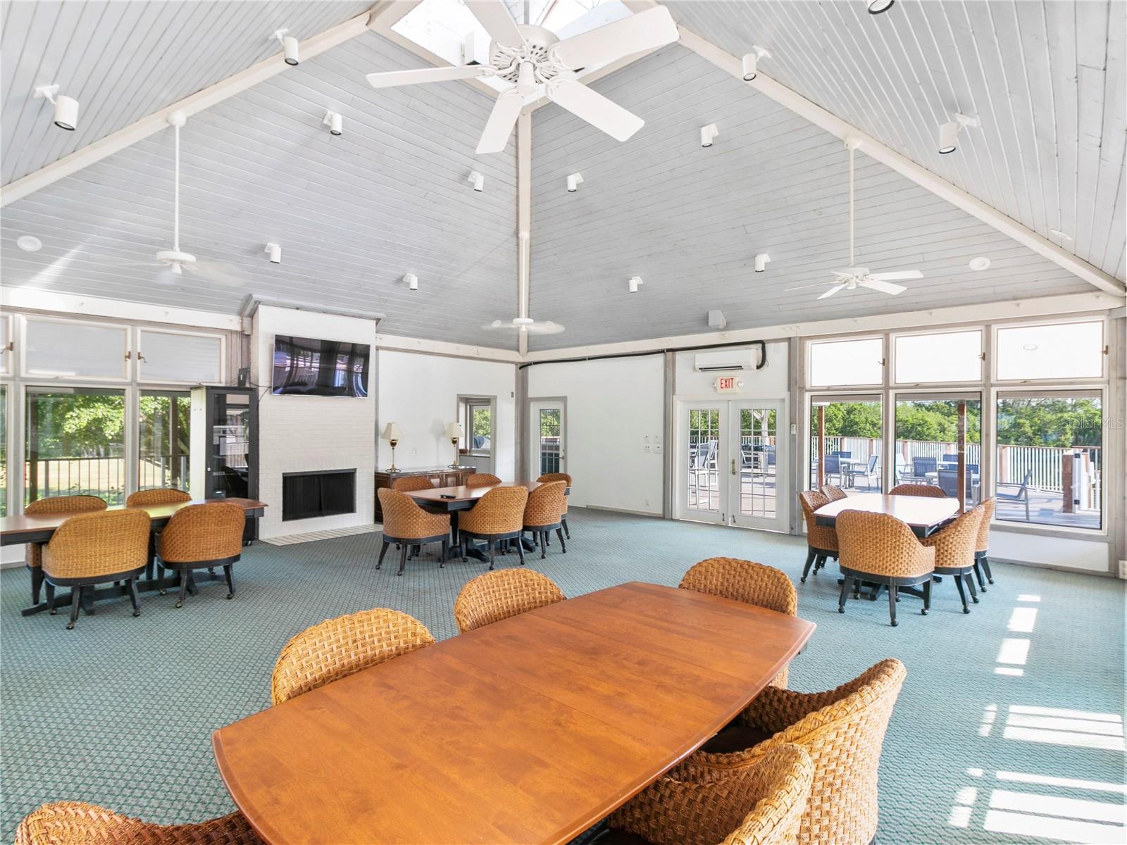 TIDY ISLAND PH III - Residential