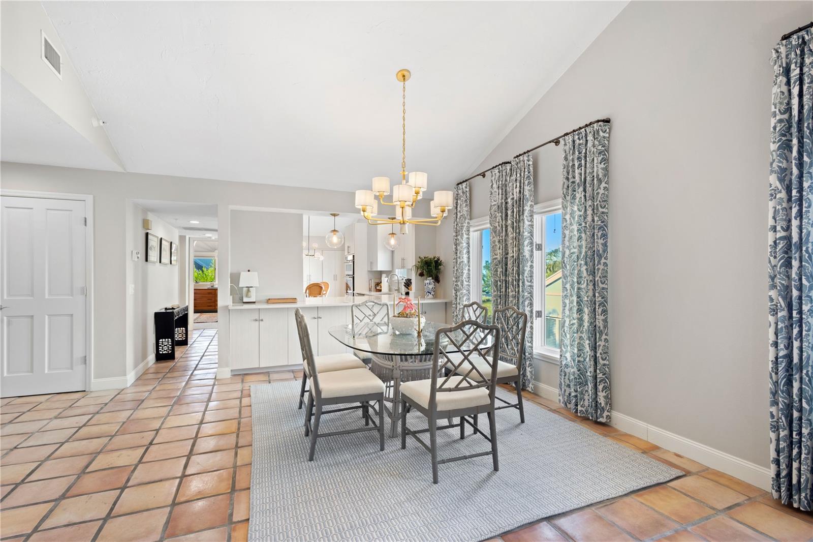 TIDY ISLAND PH III - Residential