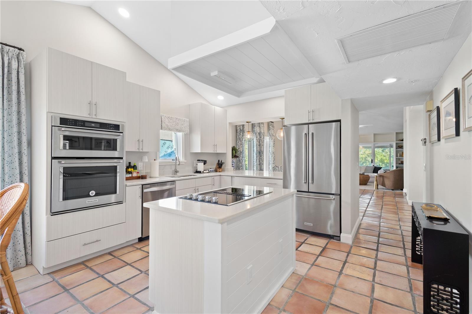 TIDY ISLAND PH III - Residential