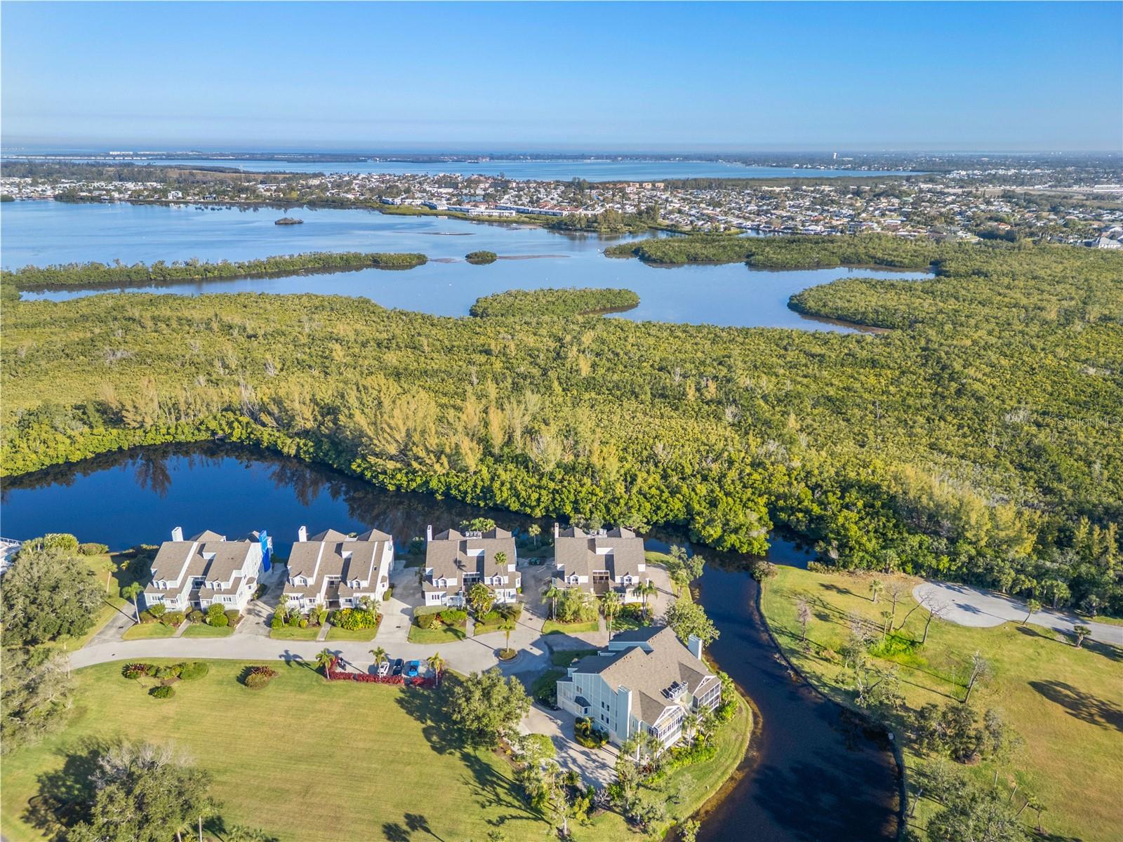 TIDY ISLAND PH III - Residential