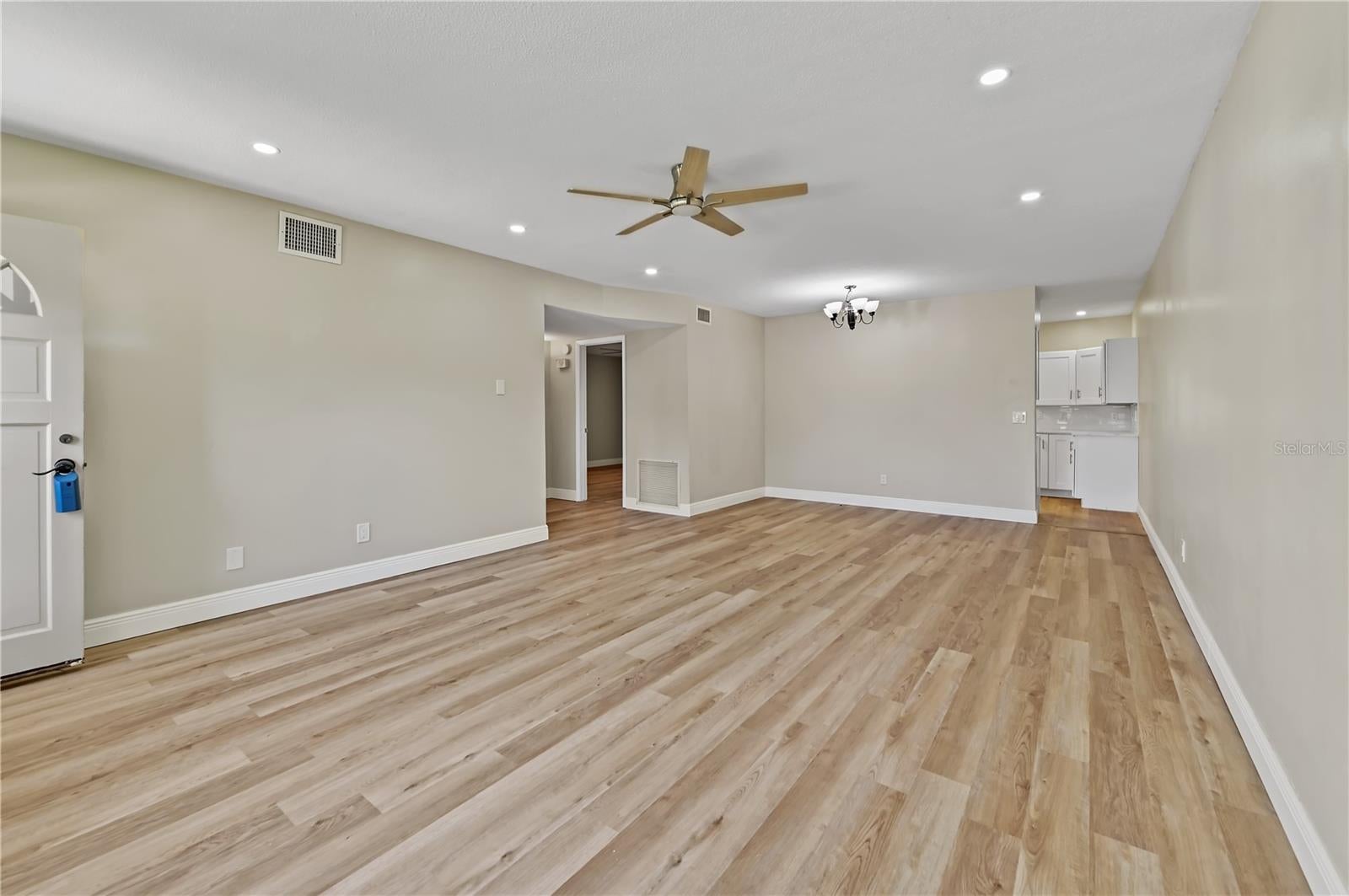 2041 AUSTRALIA WAY W 15