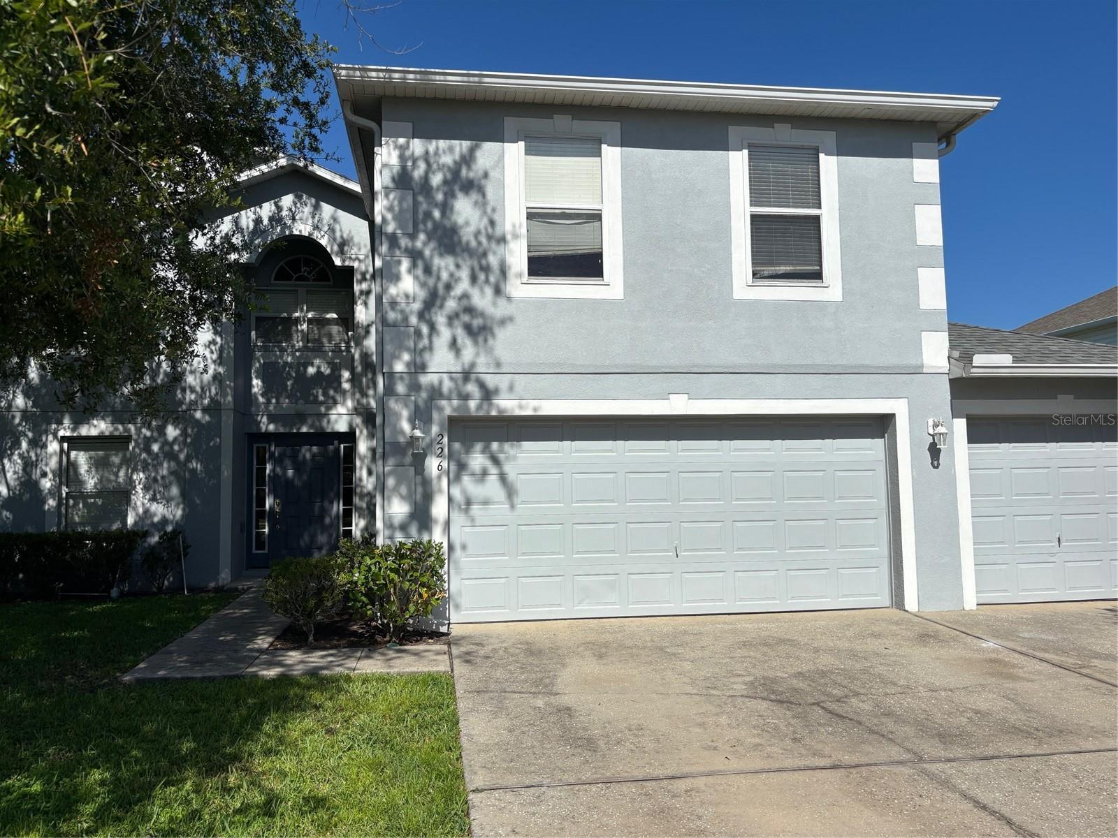 SINGLE FAMILY HOUSE LOCATED WITHIN MINUTES FROM DOWNTOWN WINTER GARDEN. HOUSE IS A 4 BEDROOM/2.5 BATHROOM WITH 2,888 SQFT. SEPARATE FAMILY, LIVING, AND DINING ROOMS. ALL BEDROOMS UPSTARIRS. FLOORS IN BEDROOMS ARE BEING REPLACED. FENCED IN BACKYARD PERFECT FOR ENTERTAINING. CALL WITH ANY QUESTIONS.