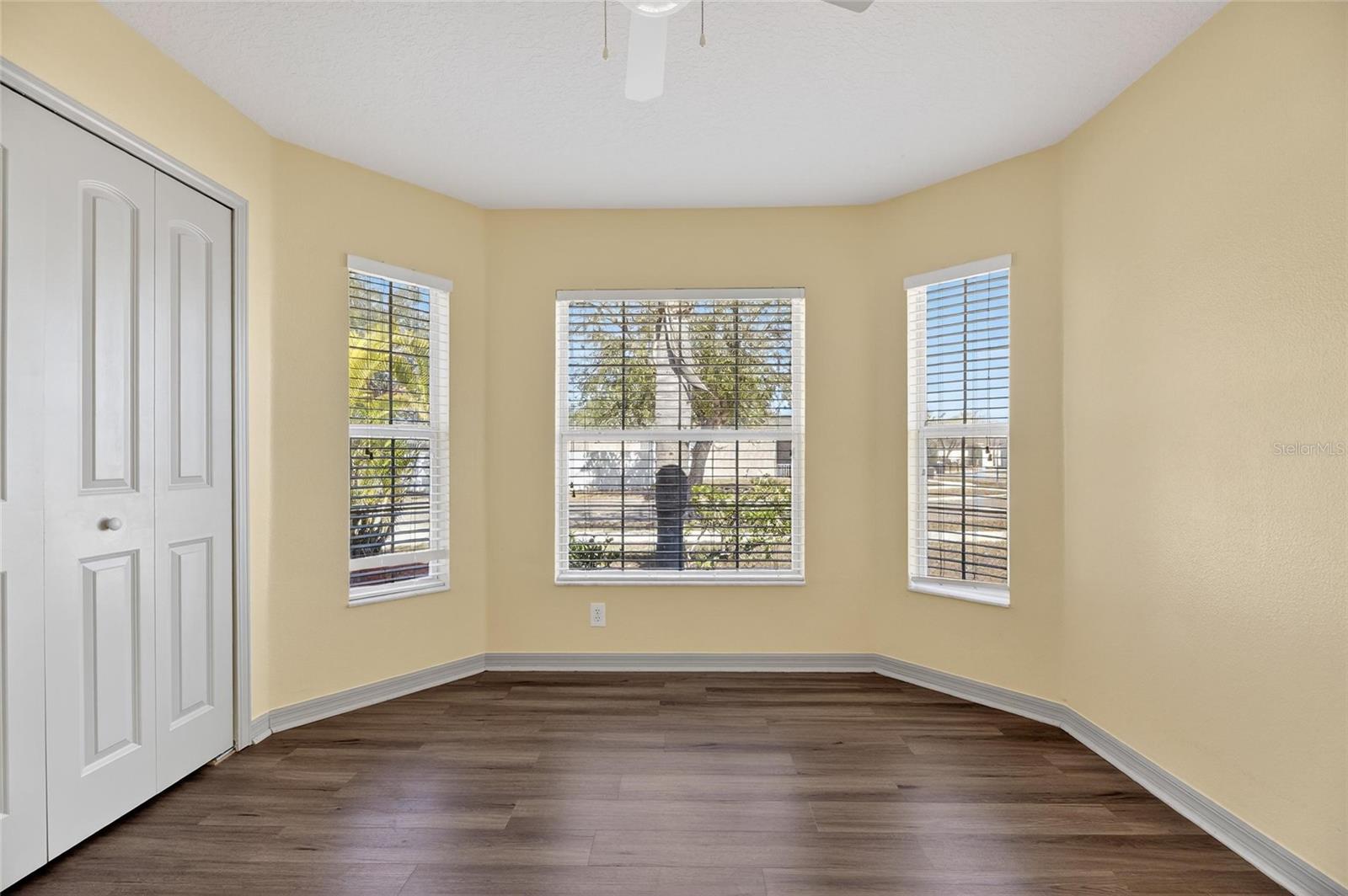 WELLINGTON NORTH AT BAY PARK - Residential