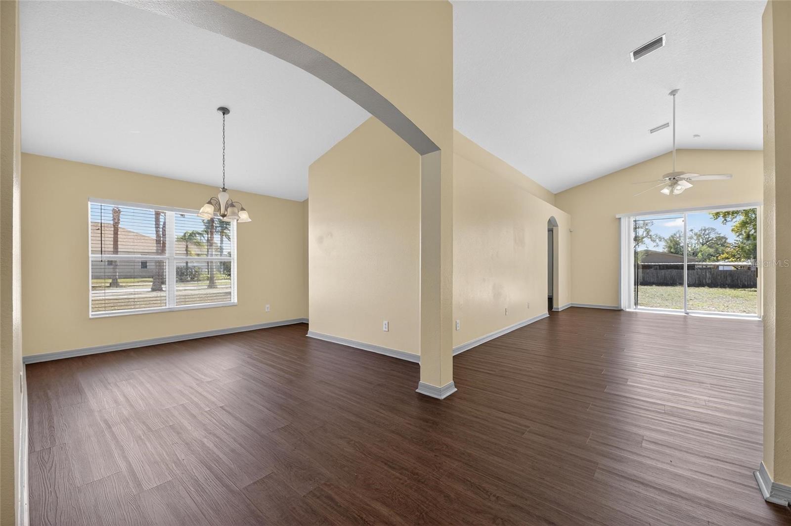 WELLINGTON NORTH AT BAY PARK - Residential