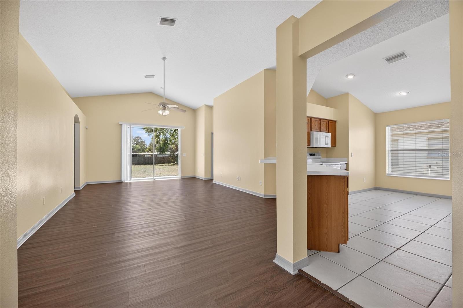 WELLINGTON NORTH AT BAY PARK - Residential