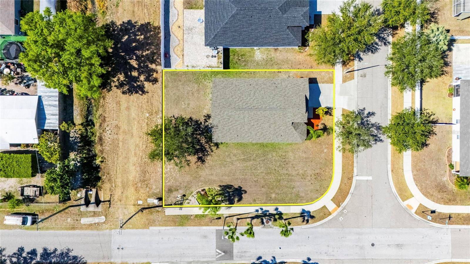 WELLINGTON NORTH AT BAY PARK - Residential