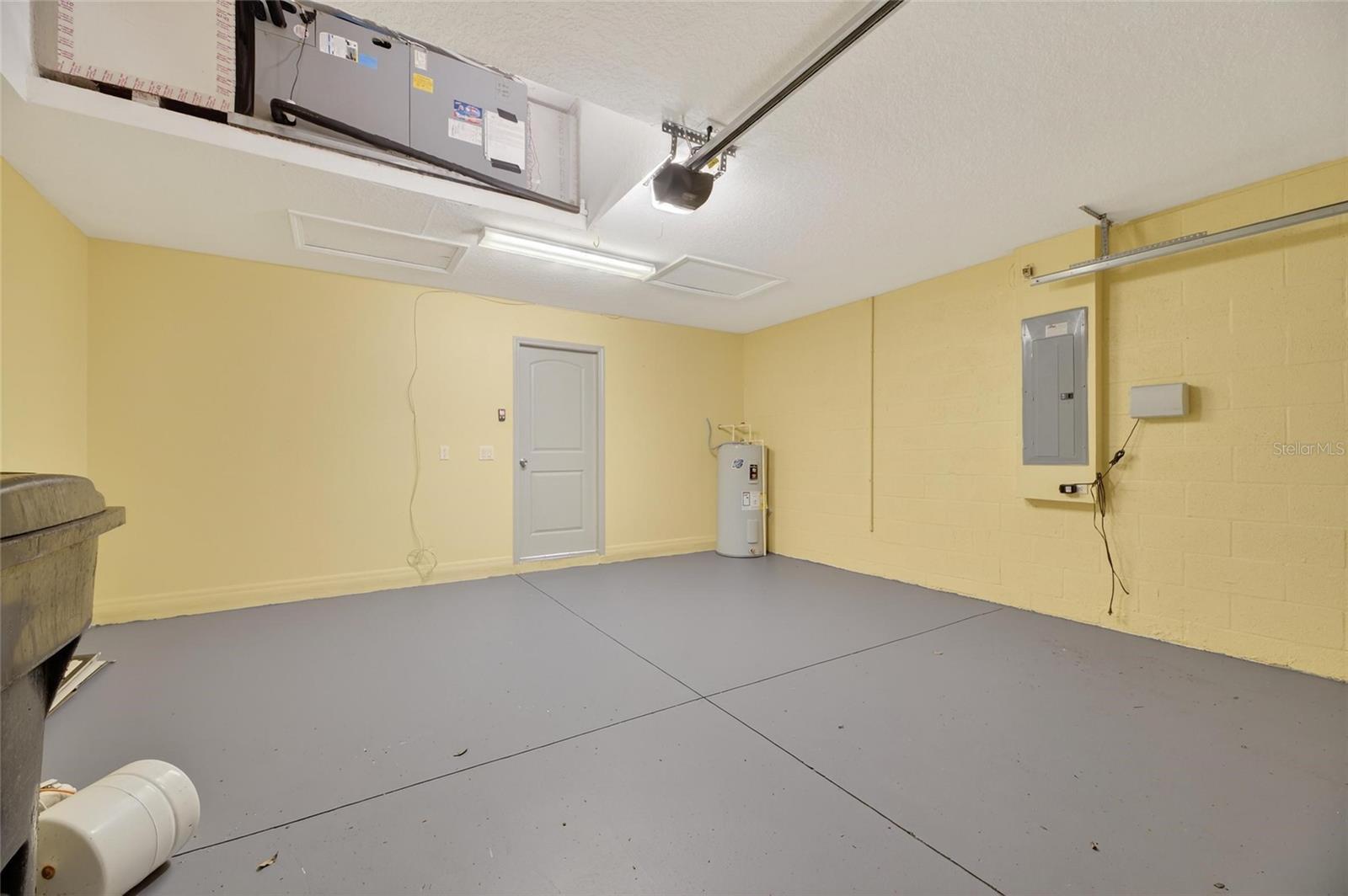 WELLINGTON NORTH AT BAY PARK - Residential