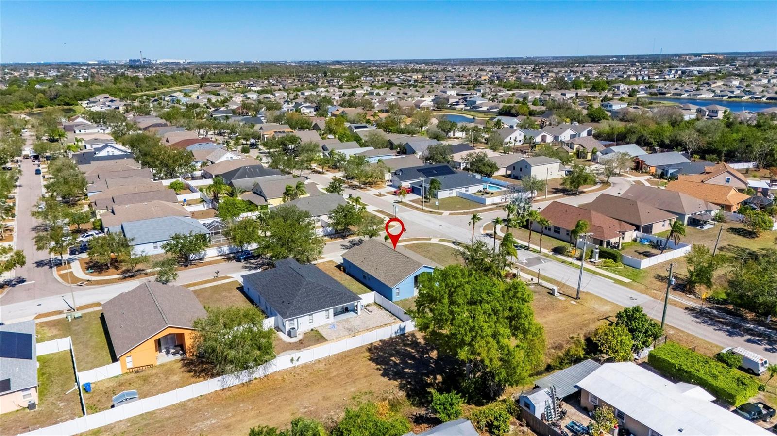 WELLINGTON NORTH AT BAY PARK - Residential