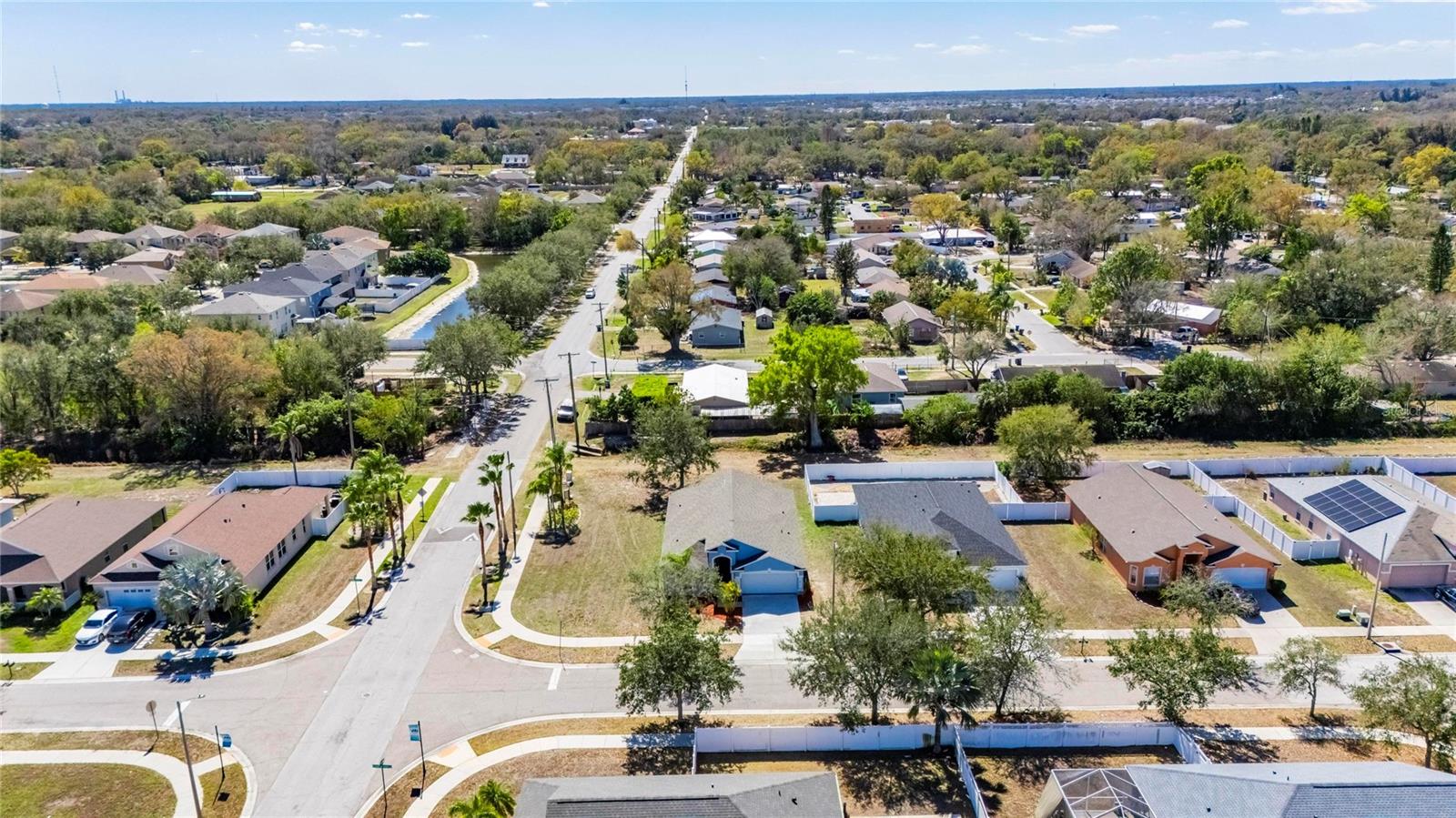 WELLINGTON NORTH AT BAY PARK - Residential