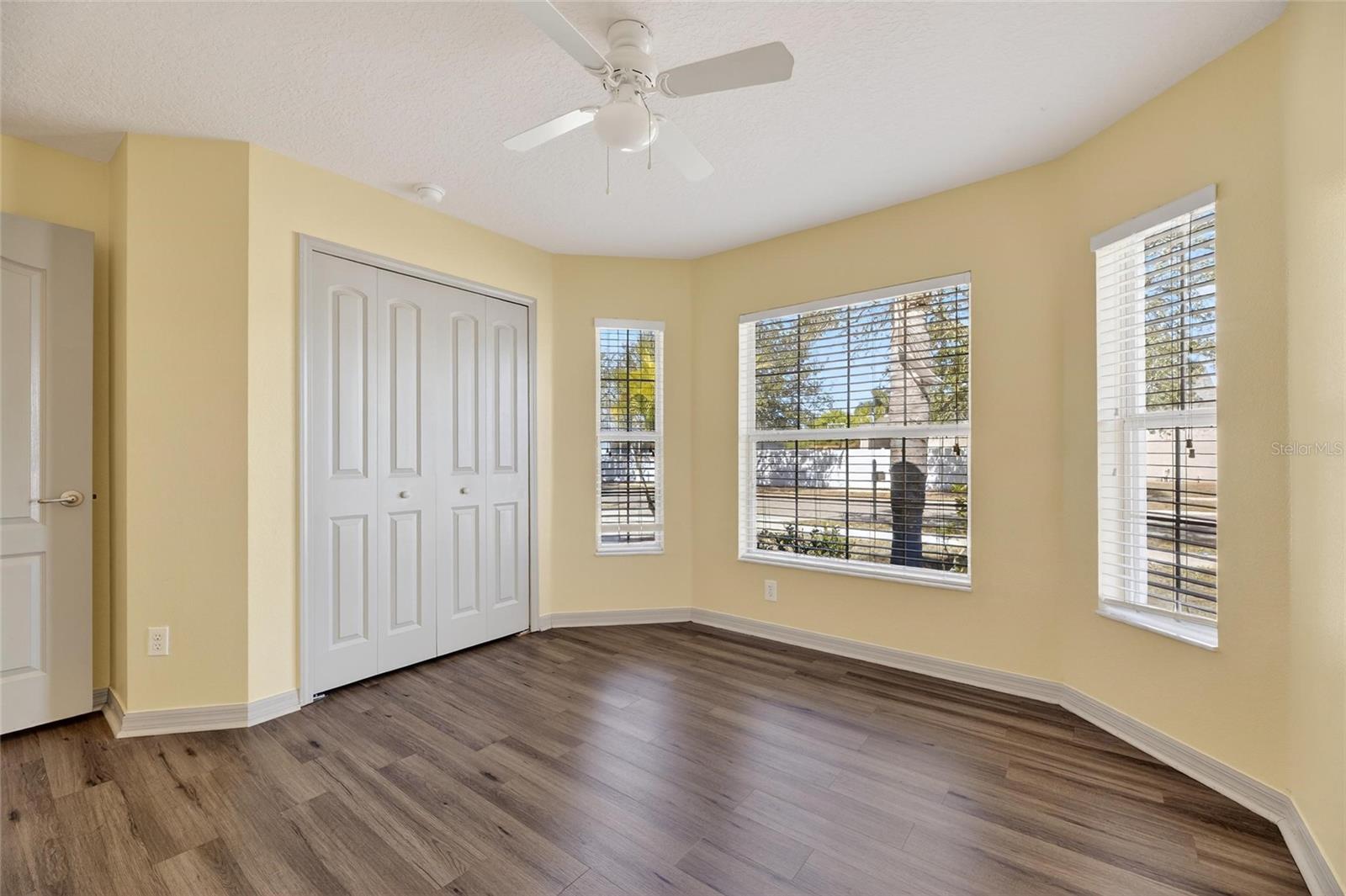 WELLINGTON NORTH AT BAY PARK - Residential