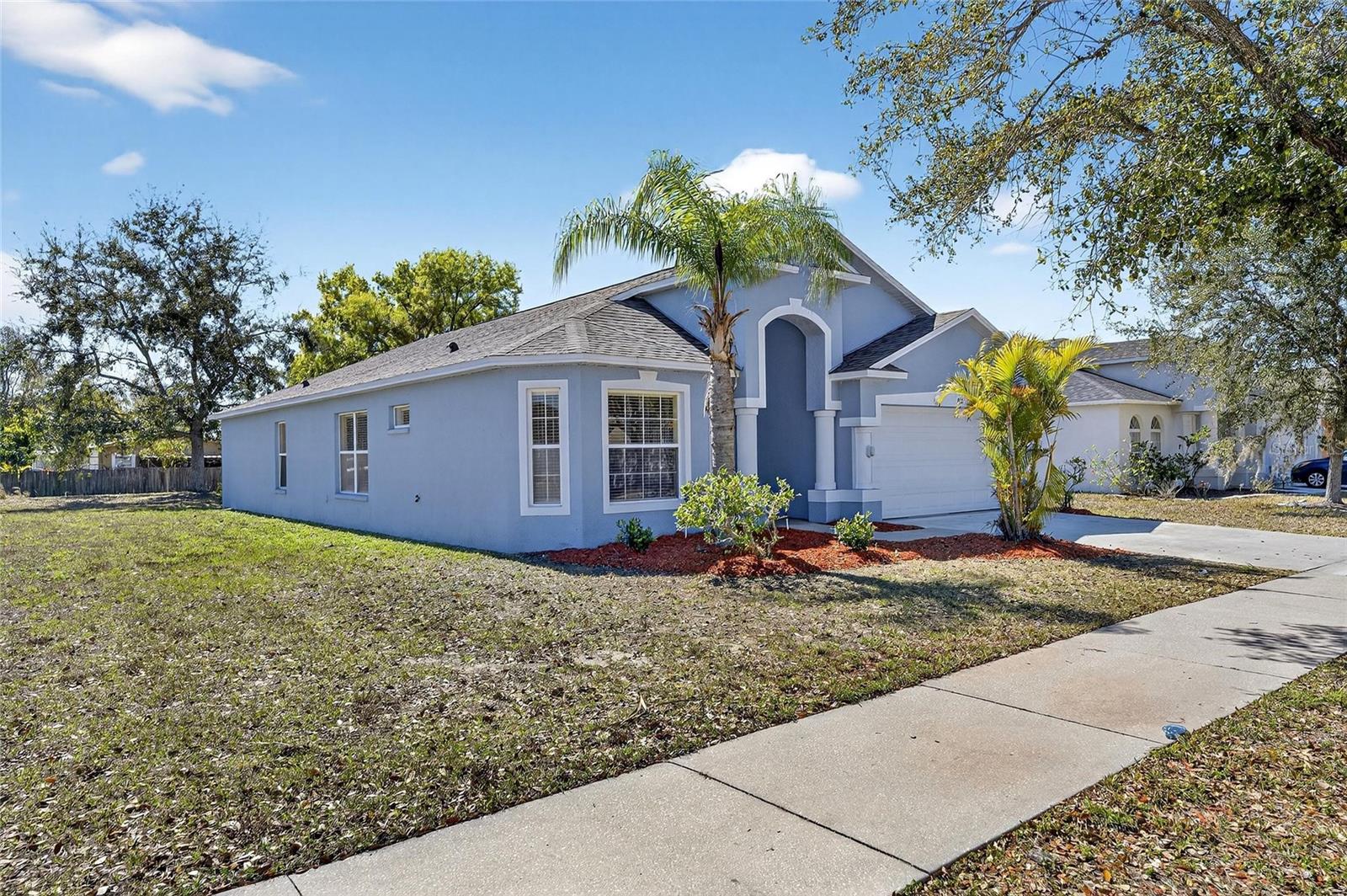 WELLINGTON NORTH AT BAY PARK - Residential