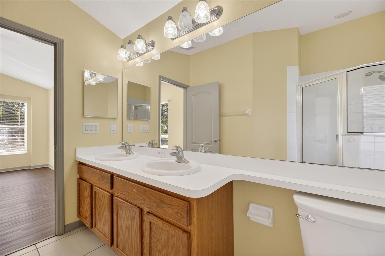 WELLINGTON NORTH AT BAY PARK - Residential