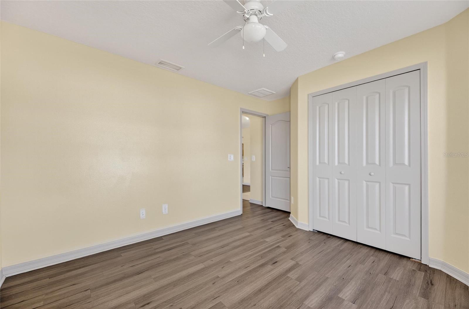 WELLINGTON NORTH AT BAY PARK - Residential