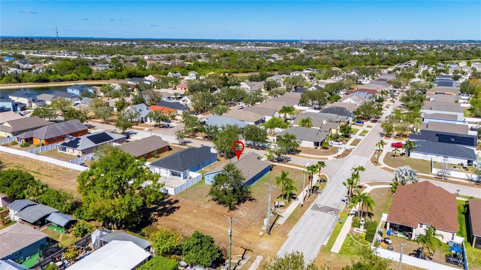 WELLINGTON NORTH AT BAY PARK - Residential