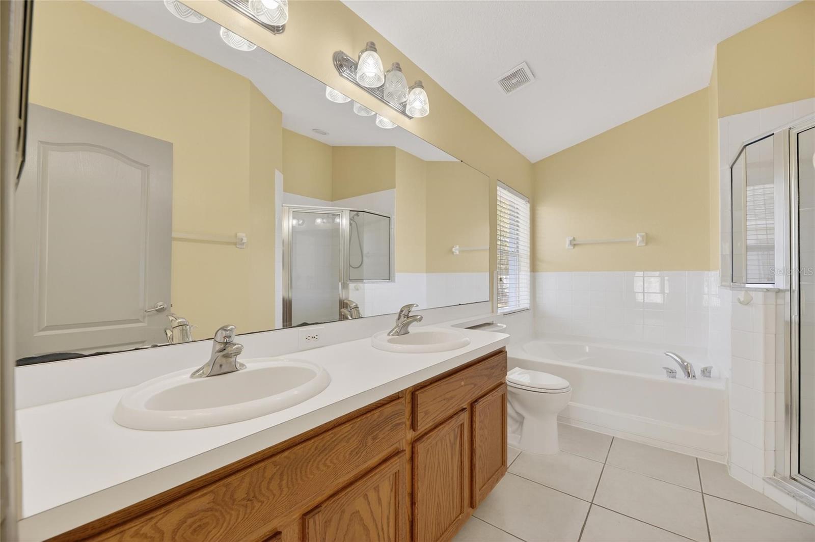 WELLINGTON NORTH AT BAY PARK - Residential