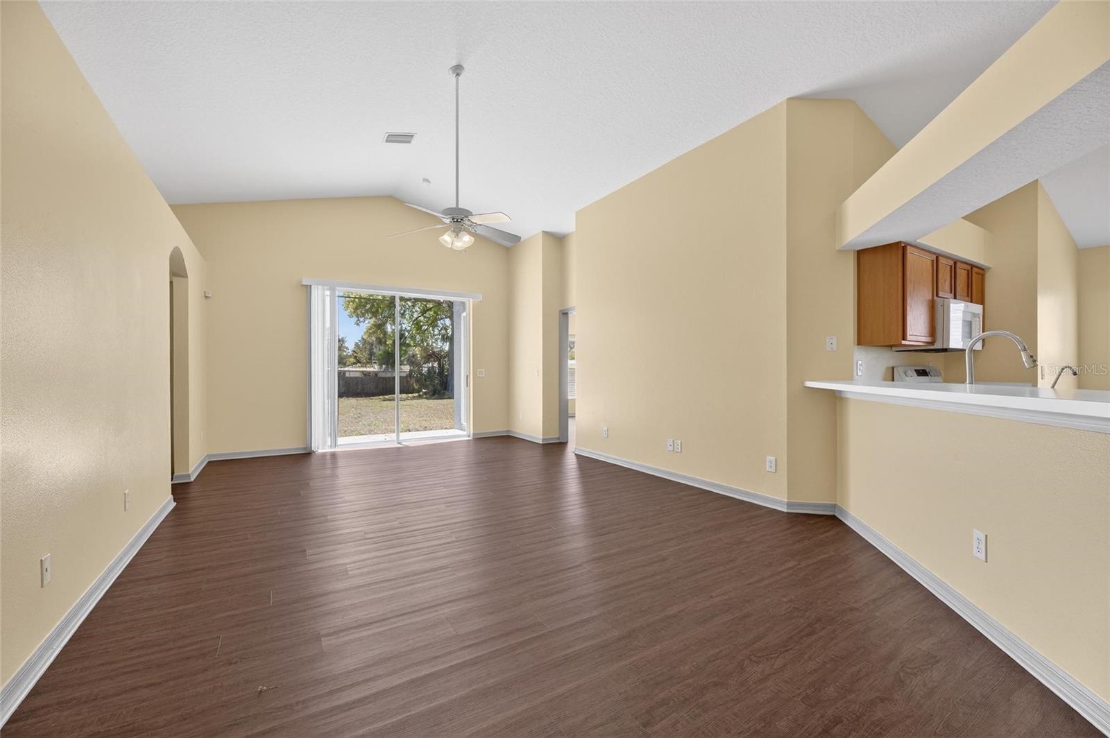 WELLINGTON NORTH AT BAY PARK - Residential