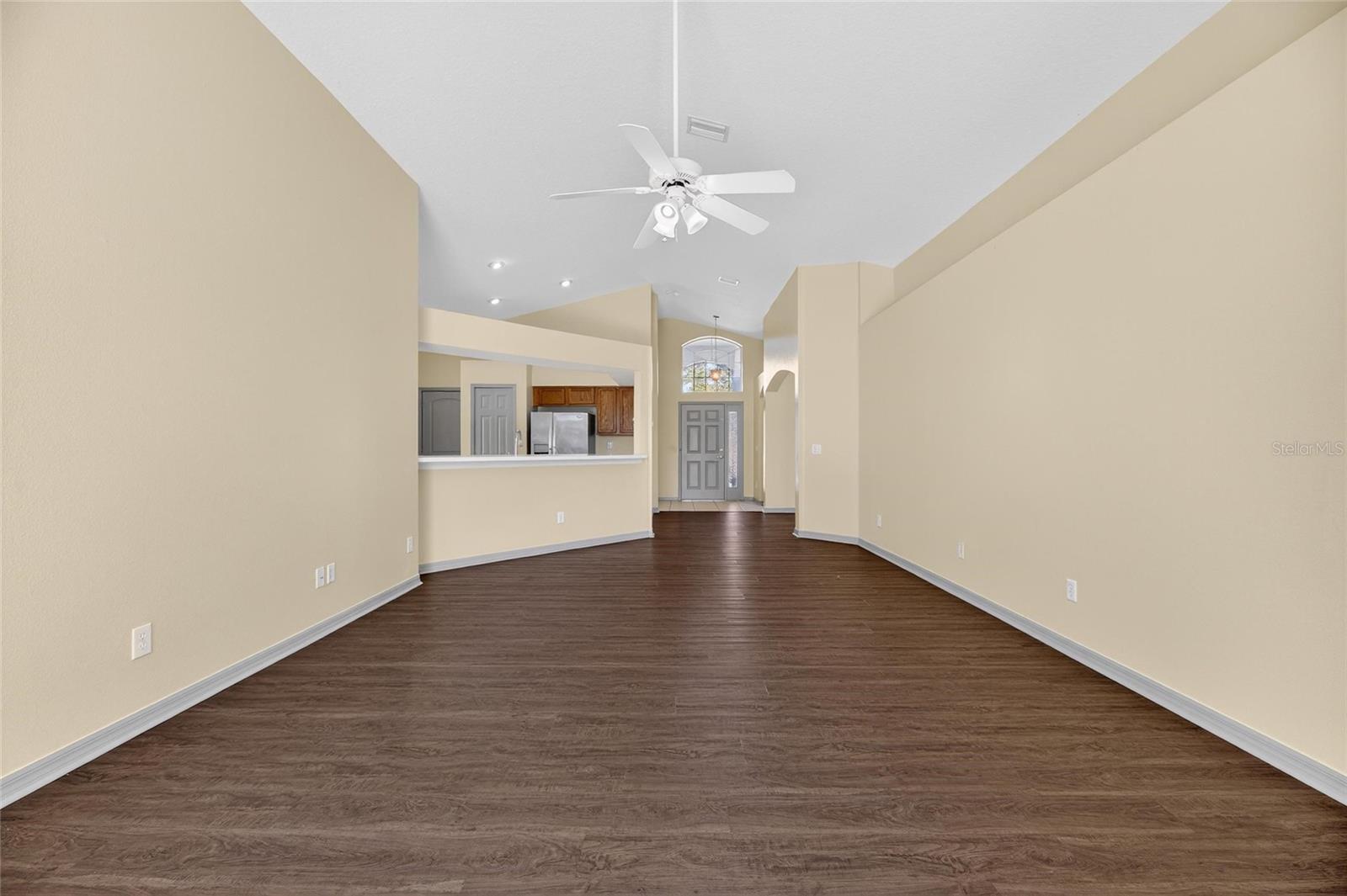 WELLINGTON NORTH AT BAY PARK - Residential