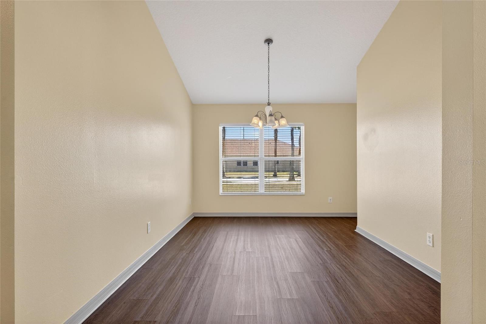 WELLINGTON NORTH AT BAY PARK - Residential