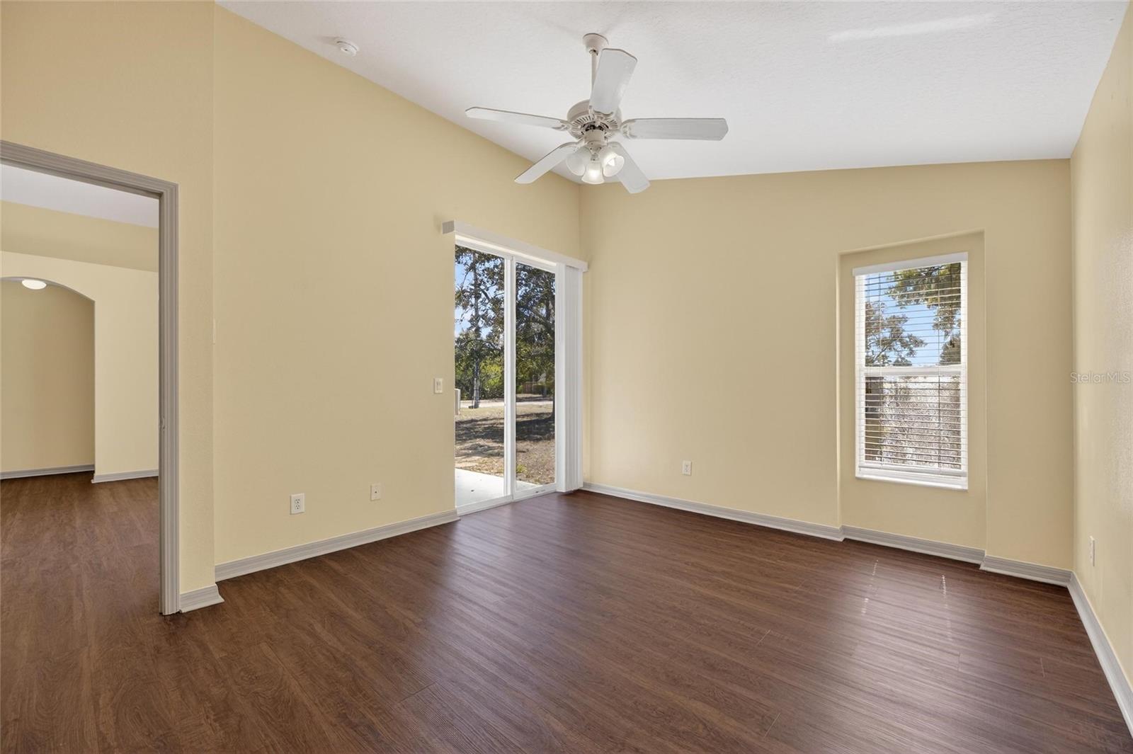 WELLINGTON NORTH AT BAY PARK - Residential