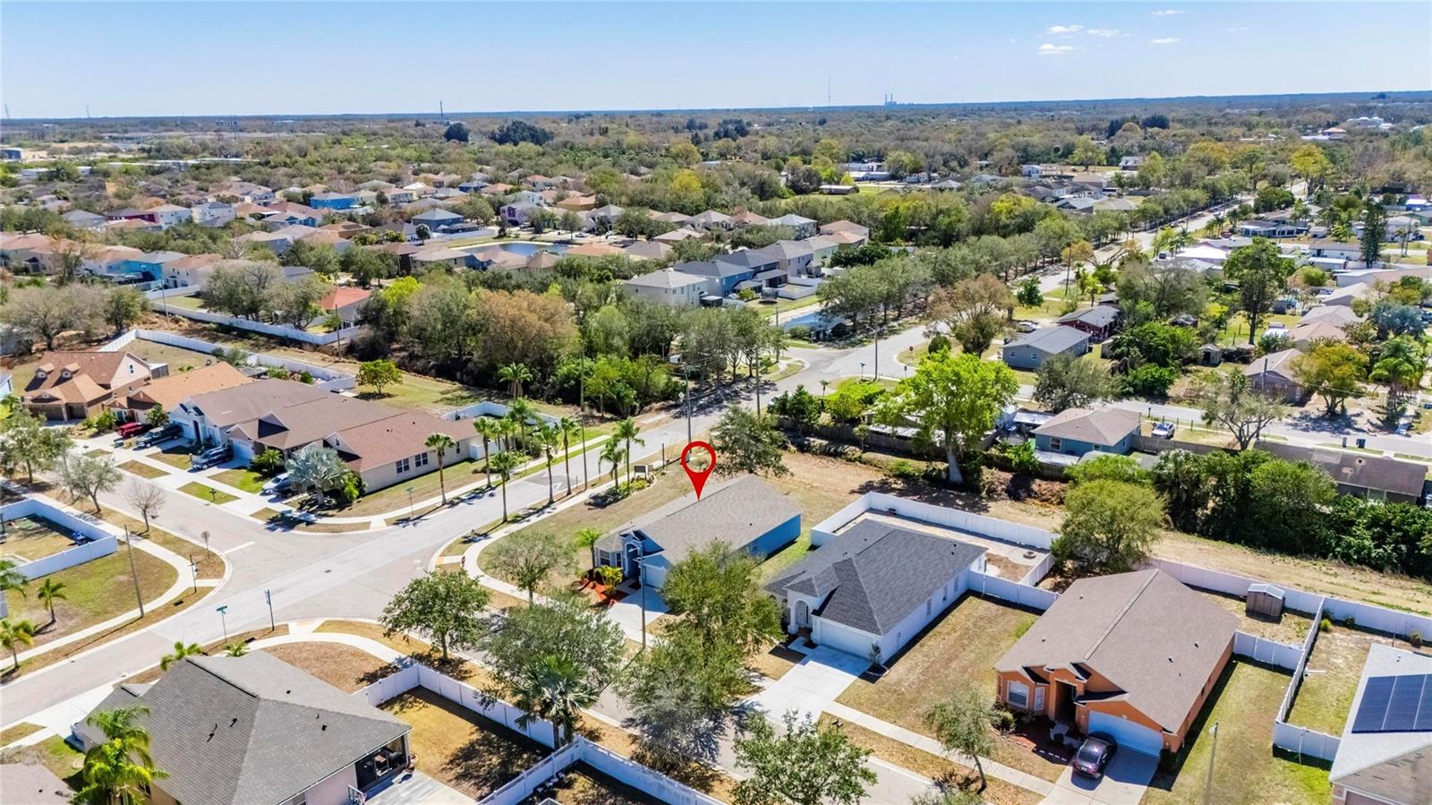 WELLINGTON NORTH AT BAY PARK - Residential