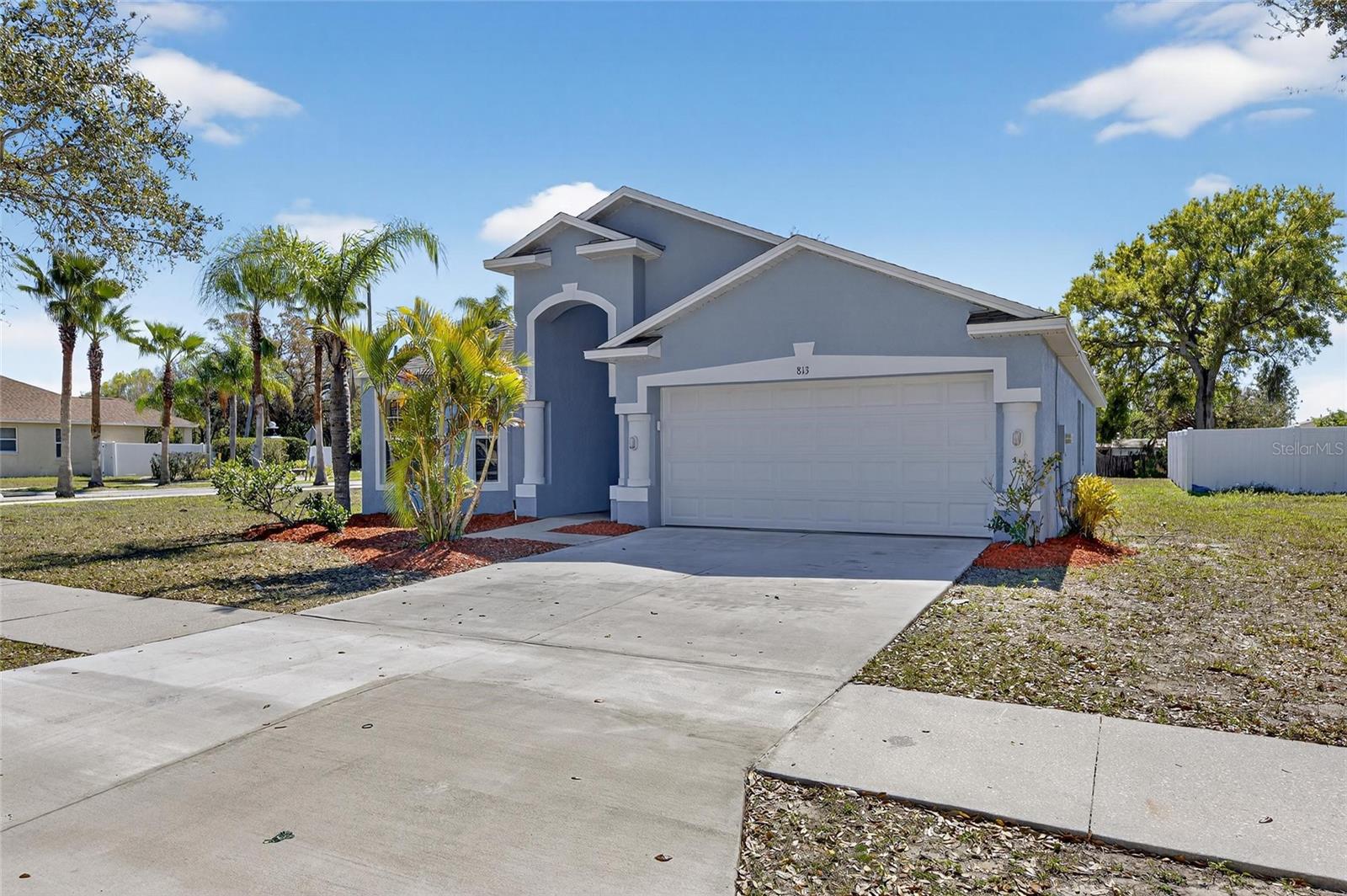 WELLINGTON NORTH AT BAY PARK - Residential