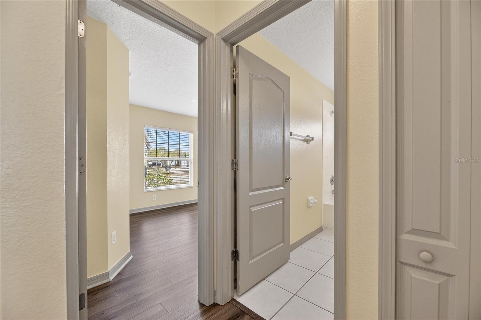 WELLINGTON NORTH AT BAY PARK - Residential