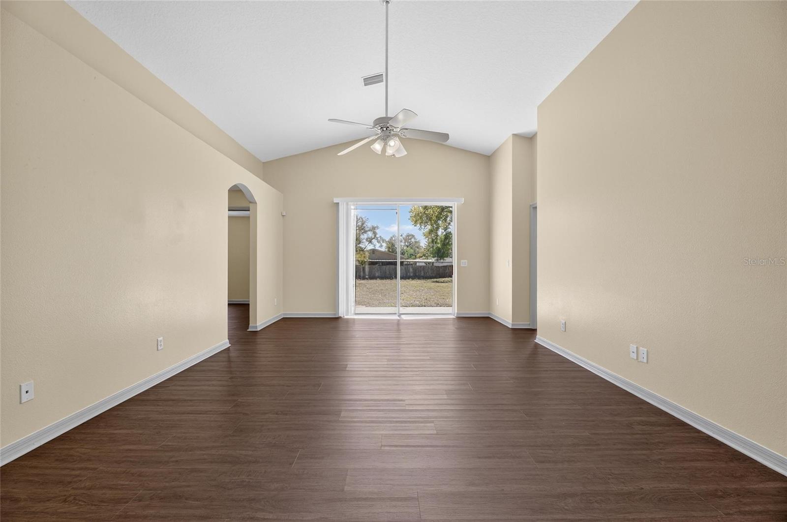 WELLINGTON NORTH AT BAY PARK - Residential