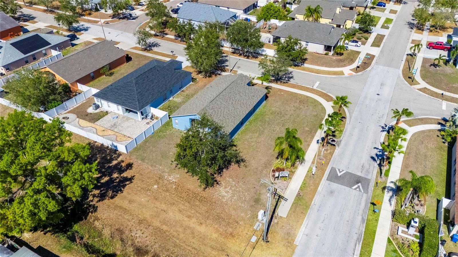 WELLINGTON NORTH AT BAY PARK - Residential