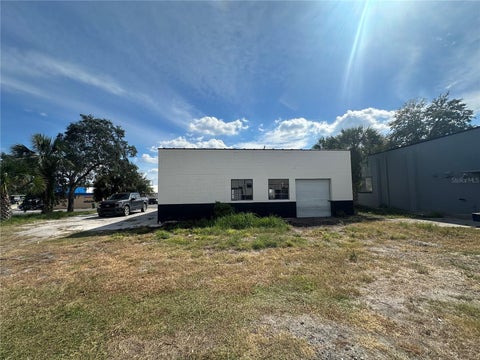Tiny photo for 1410 Bryant Street, Leesburg, FL 34748 (MLS # G5118372)