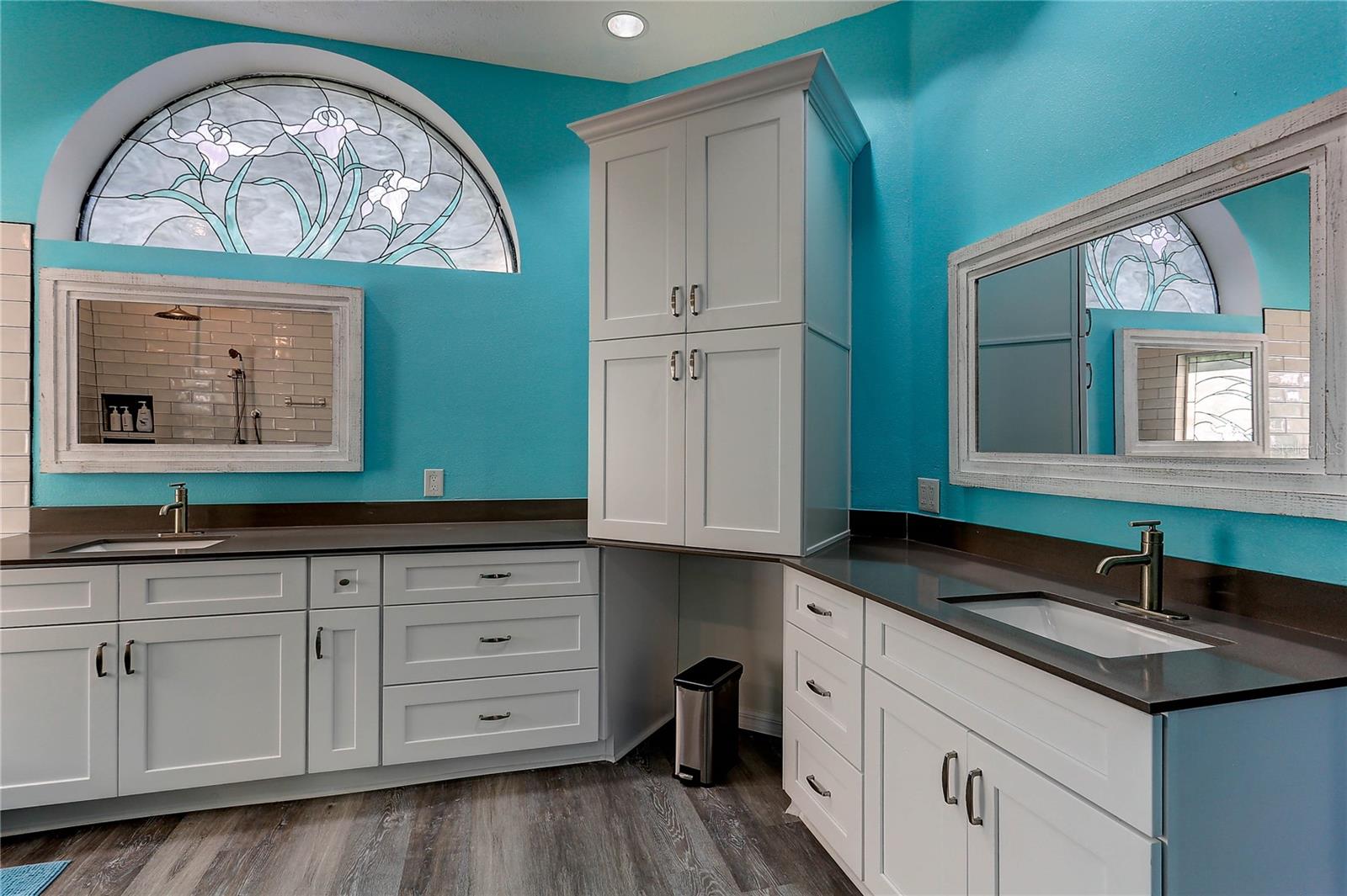 COUNTRY GATE - Residential