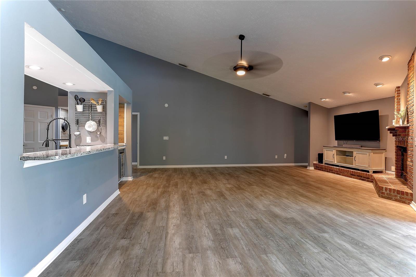 COUNTRY GATE - Residential