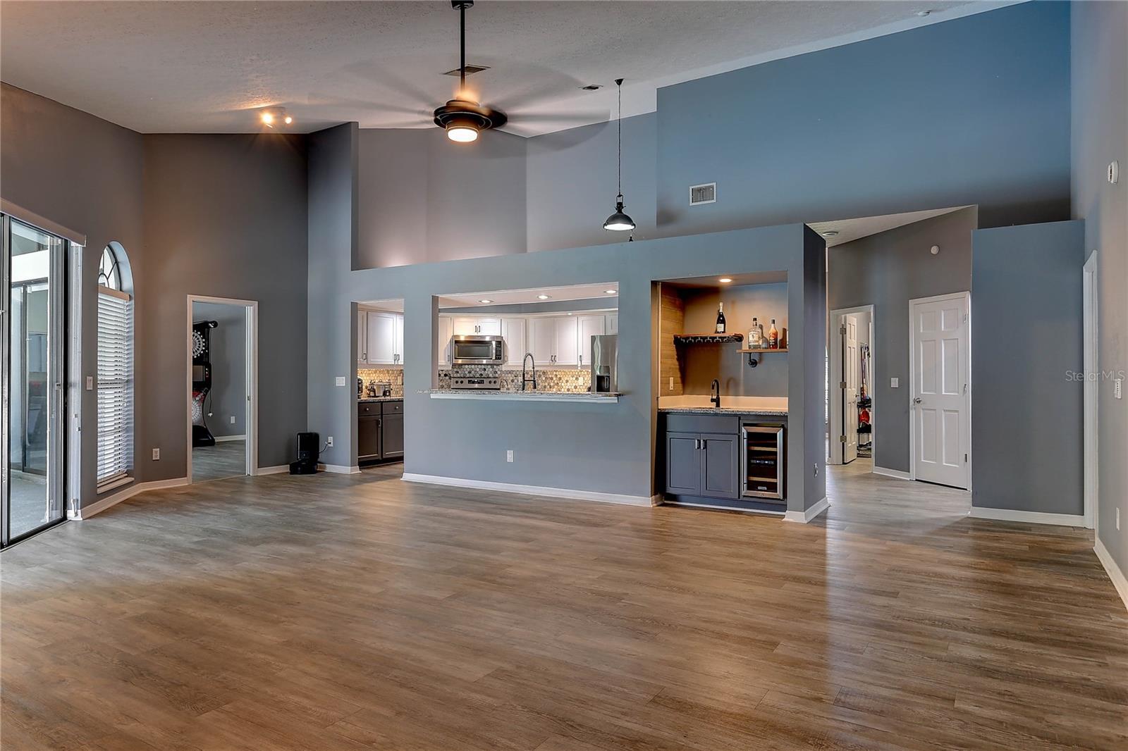 COUNTRY GATE - Residential