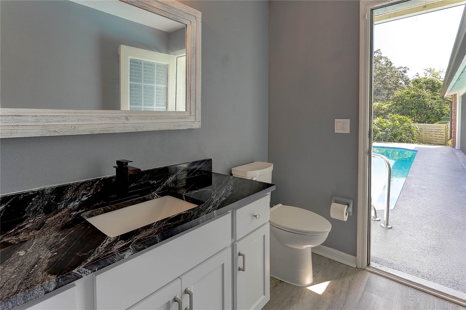 COUNTRY GATE - Residential