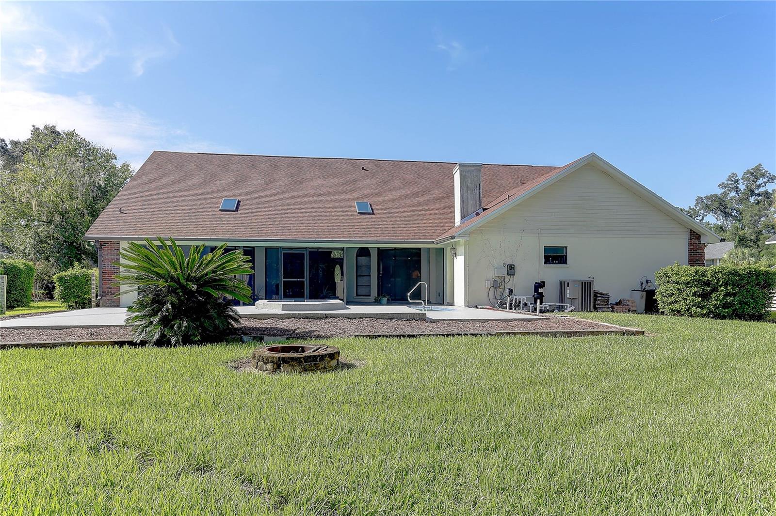 COUNTRY GATE - Residential