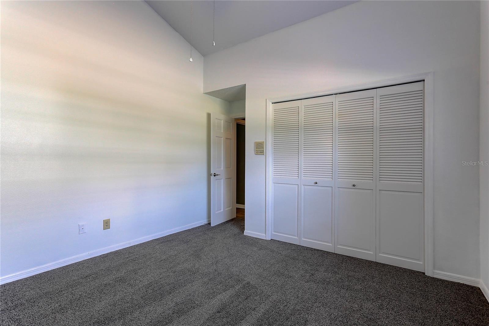 COUNTRY GATE - Residential