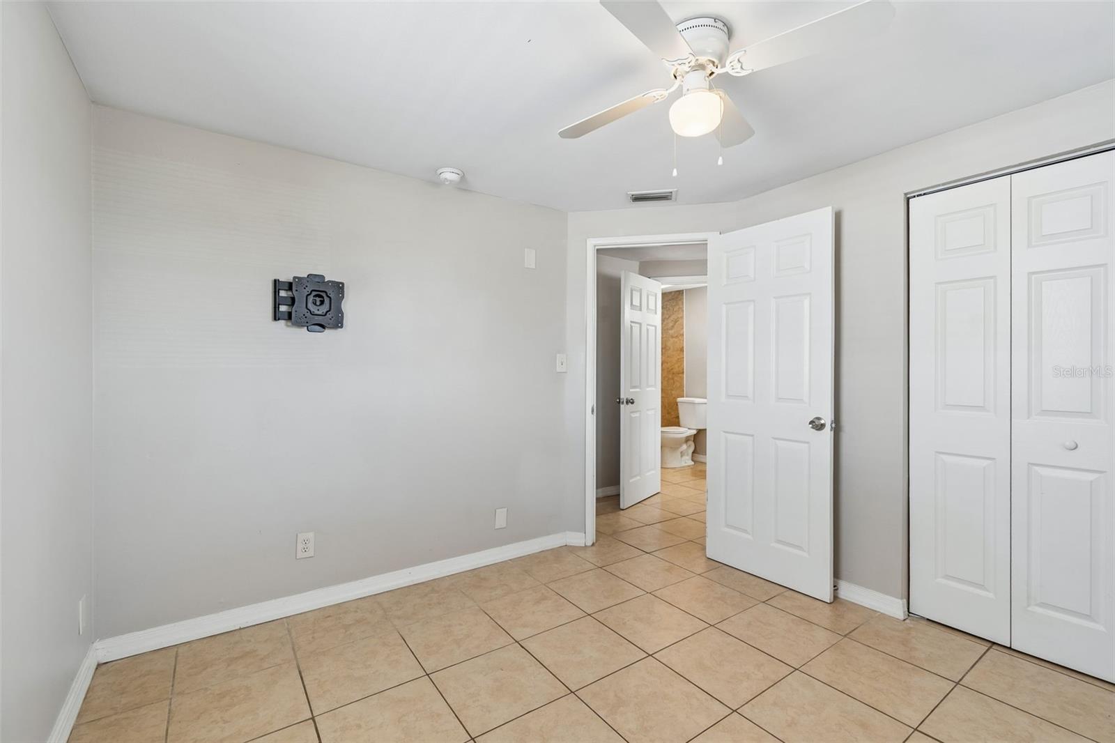 ORANGE LAKE VILLAGE - Residential