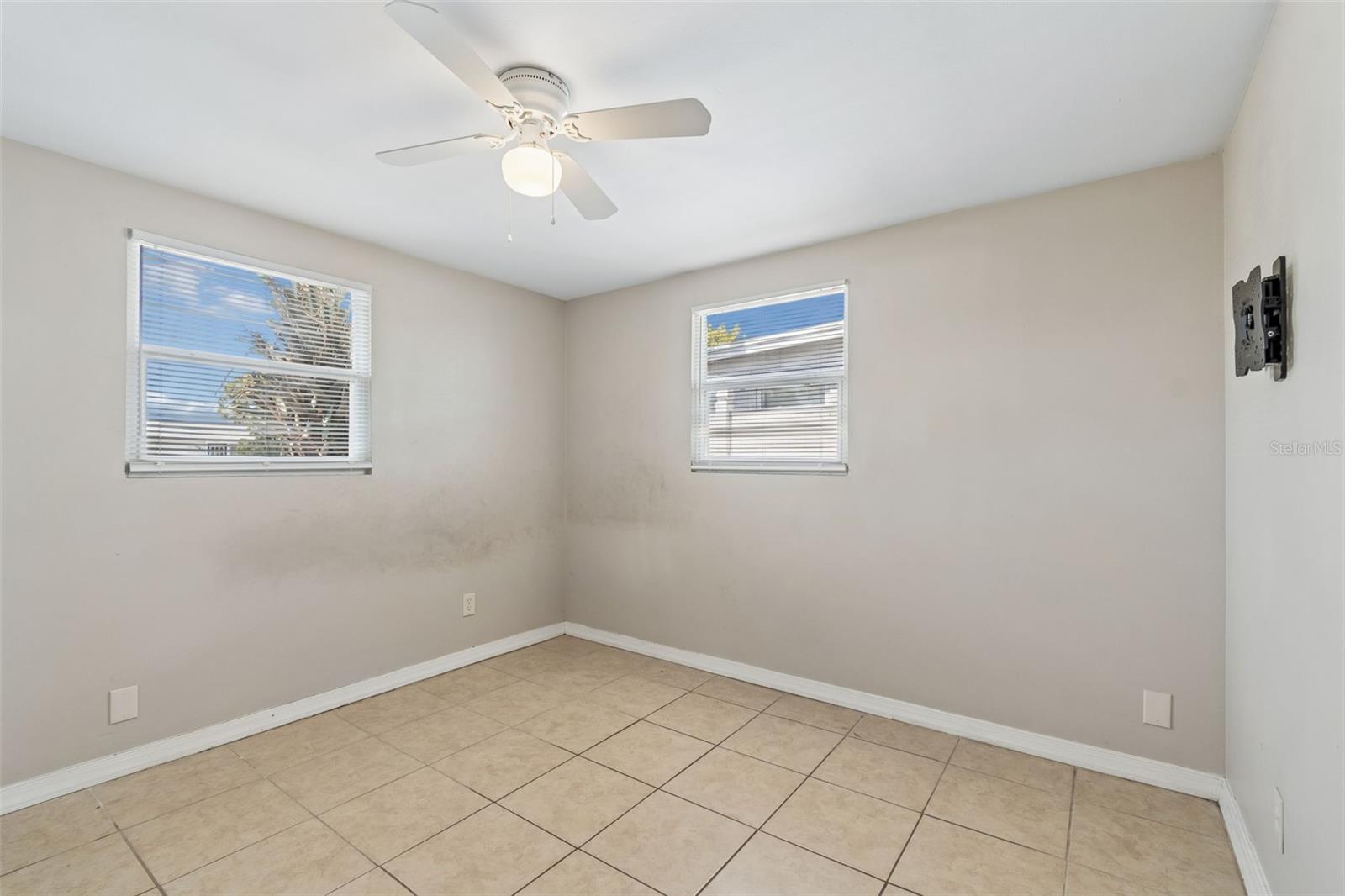 ORANGE LAKE VILLAGE - Residential