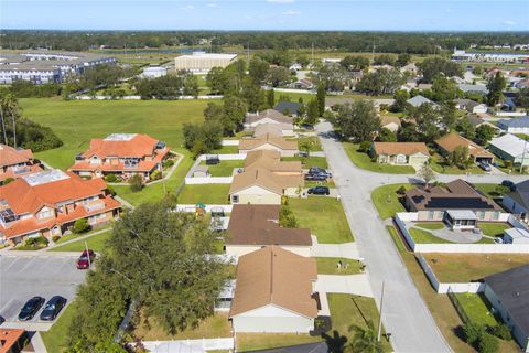 A home in WINTER HAVEN