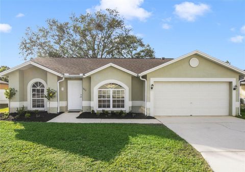 A home in WINTER HAVEN