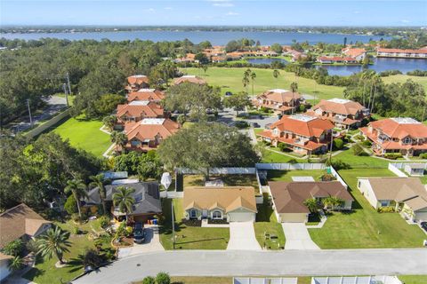 A home in WINTER HAVEN